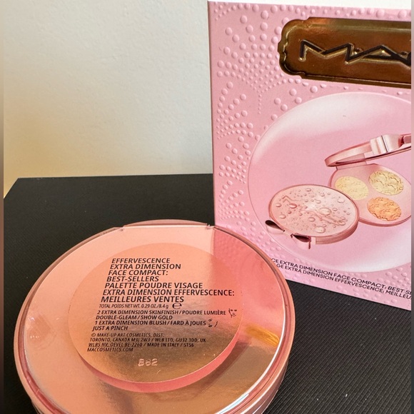 ❤️MAC Effervescence Extra Dimension Facial Compact - Picture 2 of 6